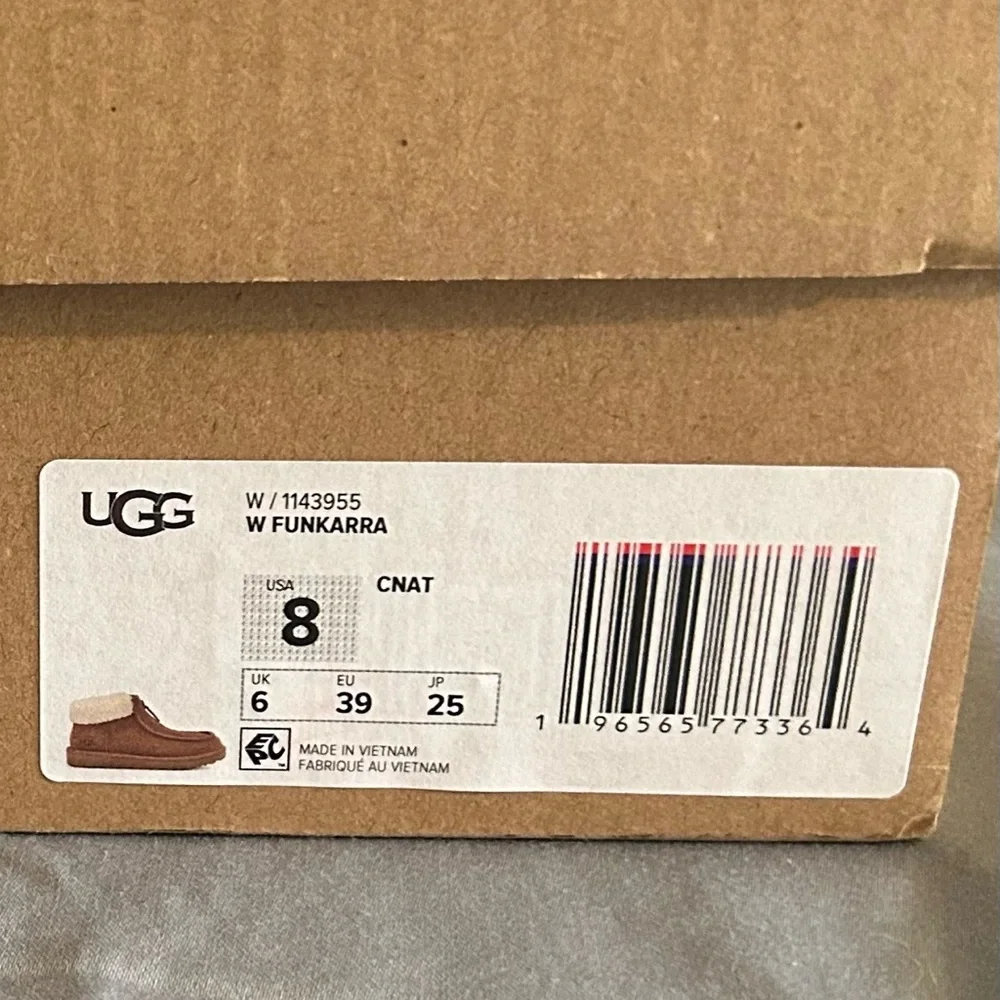 UGG Funkarra Slipper Shoe / Ankle Boots - Chestnut with Natural Shearling - Picture 4 of 7